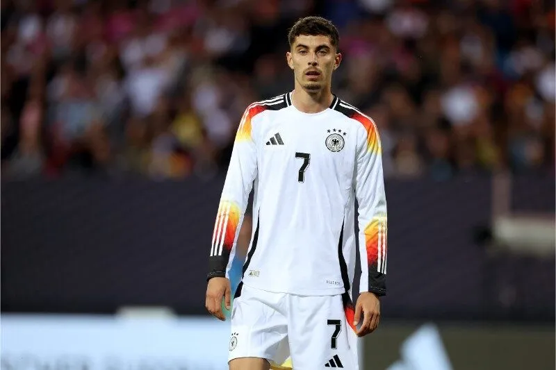 Kai Havertz lĩnh xướng hàng công