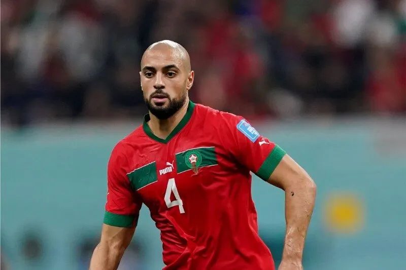 Sofyan Amrabat vẫn là trái tim tuyến giữa