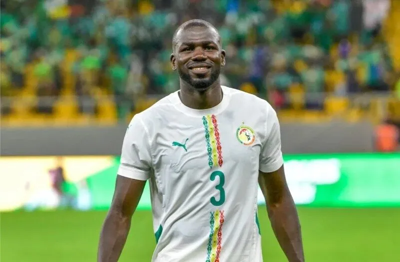 Kalidou Koulibaly giữ vai trò thủ lĩnh phòng ngự