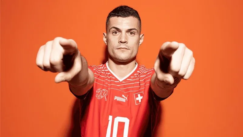 Xhaka dẫn dắt tuyến giữa tuyển Thụy Sĩ