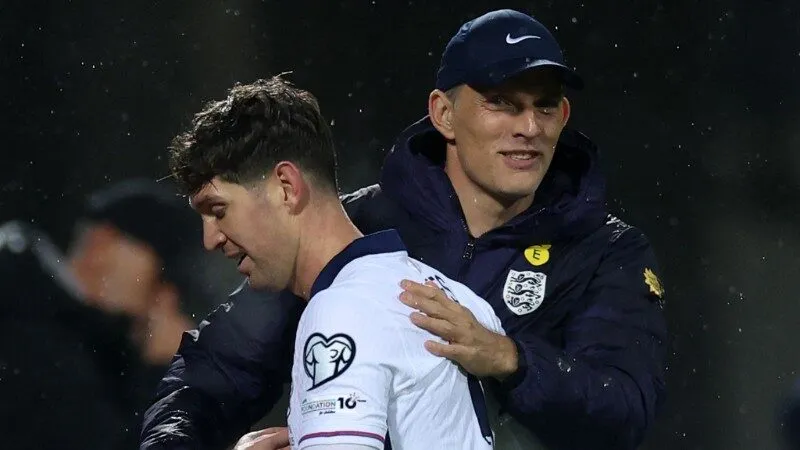 Stones ca ngợi ông thầy Thomas Tuchel